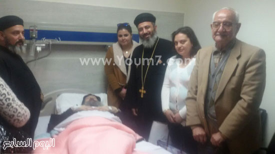 لأنبا-بيشوى-يغادر-المستشفى-بعد-إجراء-جراحة-بالبطن-(6)