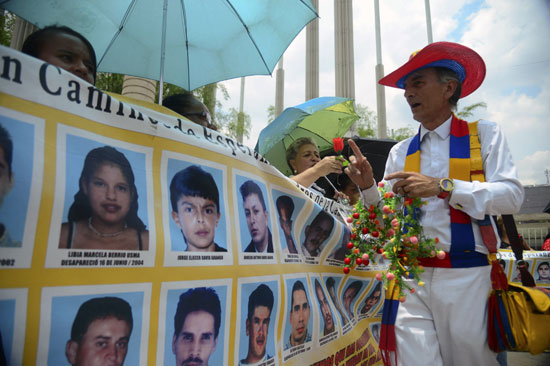 كولومبيا  ضد عملية السلام  (1)