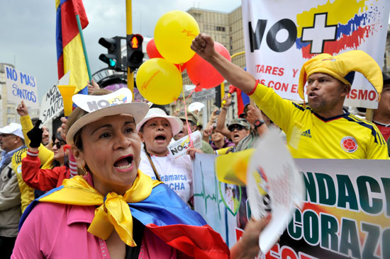 كولومبيا  ضد عملية السلام  (6)