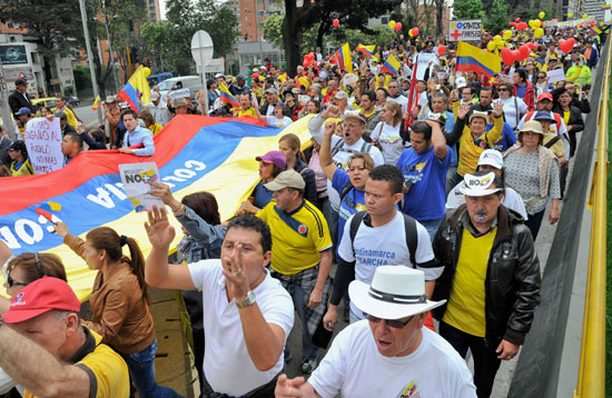 كولومبيا  ضد عملية السلام  (9)