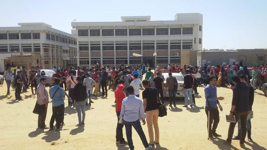 بدء اعتصام مفتوح لطلاب كليات التعليم الصناعى (3)