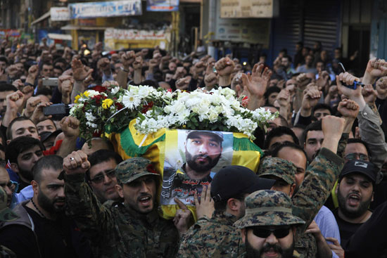 حزب الله اللبنانى يشيع جُثمان قيادى قتل فى سوريا (5)