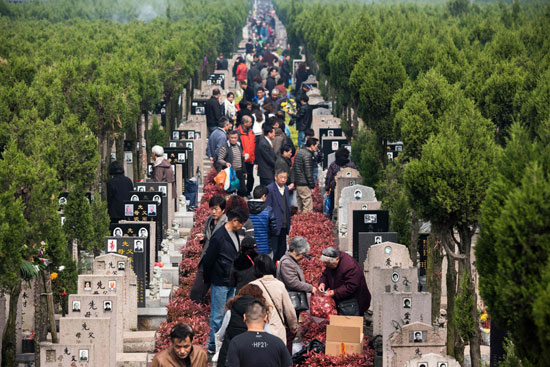 الصين-،-مقابر-،-مهرجان-تشينج-مينج-،-صور-منوعة--(6)