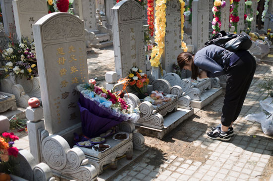 الصين-،-مقابر-،-مهرجان-تشينج-مينج-،-صور-منوعة--(15)