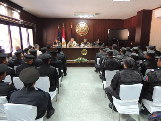 قطاع الأمن المركزى يستضيف المتحدث العسكرى فى إطار توحيد الاستراتيجية ضد الإرهاب (1)