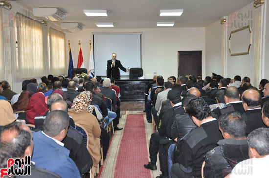 امن-القاهرة-تنظم-دورات-لتدريب-الأفراد-علي-كيفية-التعامل-مع-المواطنين-(1)