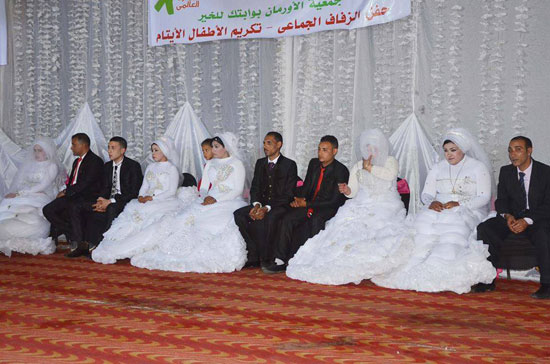 محافظ كفر الشيخ يشهد حفل زفاف جماعى للأيتام (2)