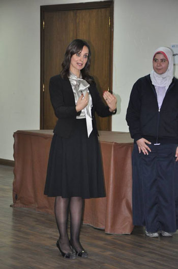ورشة عمل للتوعية بالعنف ضد المرأة تحت عنوان احمى نفسك فى الإسكندرية   (4)