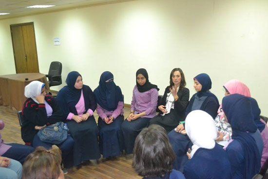 ورشة عمل للتوعية بالعنف ضد المرأة تحت عنوان احمى نفسك فى الإسكندرية   (6)