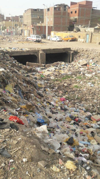 منطقة السماد، اسوان، محافظ اسوان، محافظة اسوان، مصرف السيل، اخبار اسوان، ازمة القمامة (1)