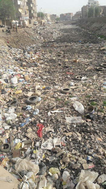 منطقة السماد، اسوان، محافظ اسوان، محافظة اسوان، مصرف السيل، اخبار اسوان، ازمة القمامة (4)