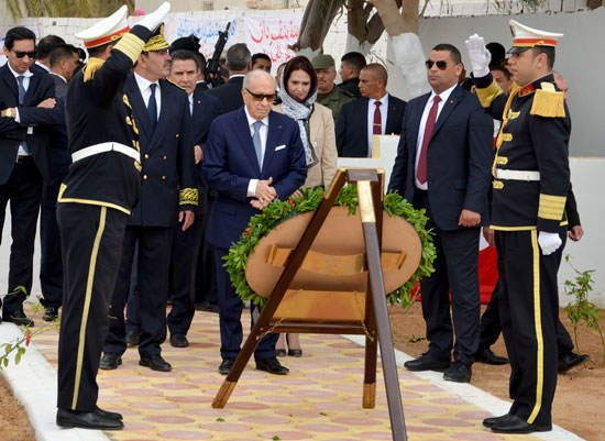 الرئيس التونسى يزور بن قردان بعد شهر على هجمات إرهابية دامية (2)
