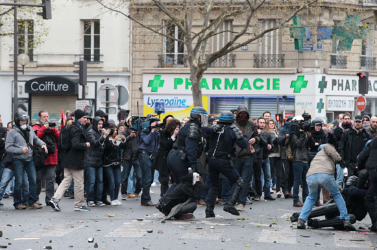 تظاهرات فرنسا  (9)