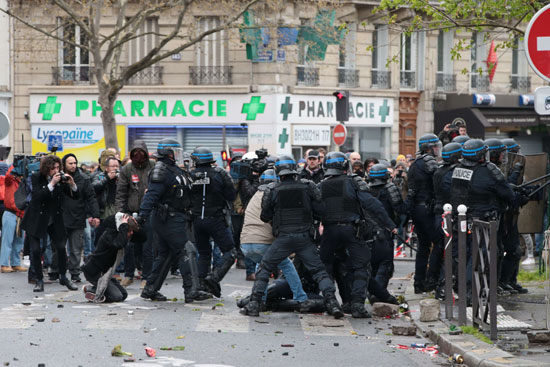 تظاهرات فرنسا  (12)