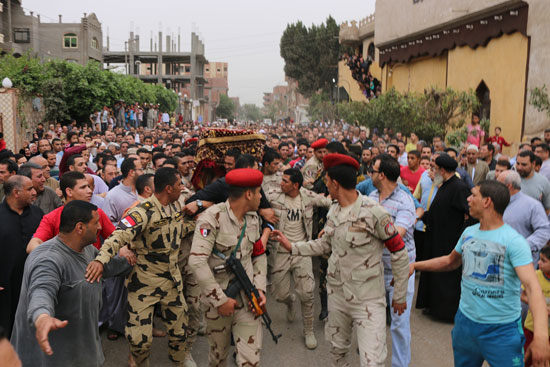 تشييع جنازة شهيد تفجيرات سيناء فى المنوفية (6)