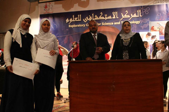 طالبات بـإعلام القاهرة ينظمن حفل (3)