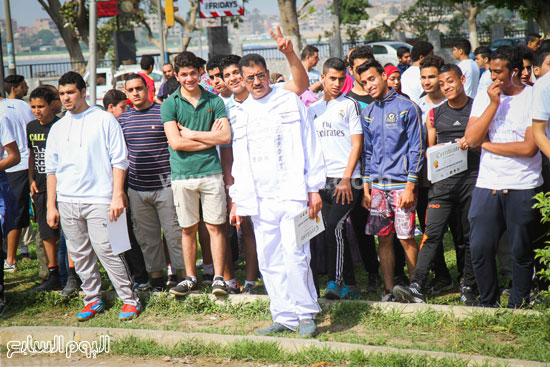 صورة جماعية للشباب المشاركون فى الماراثون  -اليوم السابع -5 -2015