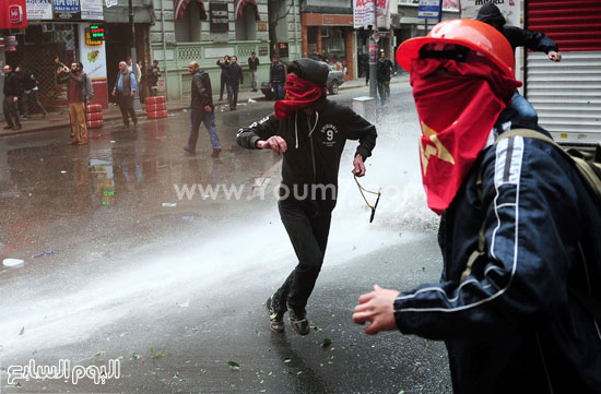 	كر وفر بين الشرطة والمتظاهرين -اليوم السابع -5 -2015