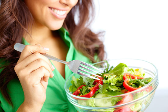اتباع نظام غذائى صحى يقلل من أعراض الدورة الشهرية -اليوم السابع -5 -2015
