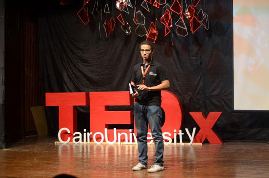 عمرو نبيل أحد مسئولى تيدكس جامعة القاهرة -اليوم السابع -5 -2015