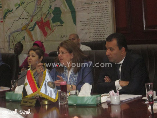 وزيرة الدولة للسكان خلال اجتماع قيادات محافظة الأقصر -اليوم السابع -5 -2015