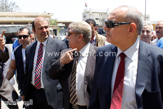  وزير التموين ومحافظ الإسماعيلية فى صومعة الغلال -اليوم السابع -5 -2015
