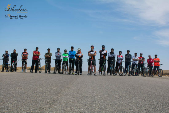 صورة جماعية لفريق ويلرز أثناء رحلاتهم بالعجلة -اليوم السابع -5 -2015