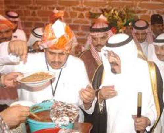 الملك عبد الله يتناول 