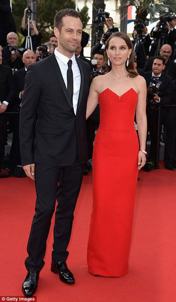 نتالى بورتمان وزوجها أجمل ثنائى بحفل افتتاح 