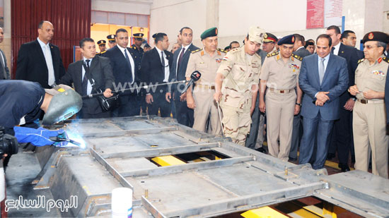  الرئيس عبد الفتاح السيسى يفتتح أعمال تطوير ورش إدارة المركبات بالقوات المسلحة  -اليوم السابع -5 -2015