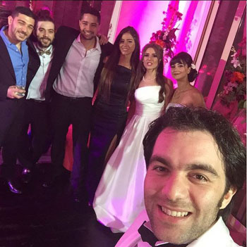 شريف رمزى والعروسة مع الأصدقاء -اليوم السابع -5 -2015