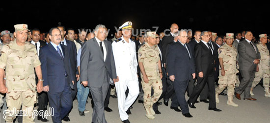  رئيس الوزراء ووزير الدفاع ووزير الداخلية يتقدمون الجنازة العسكرية  -اليوم السابع -5 -2015