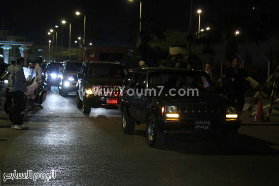 سيارات القوات المسلحة تؤمن مطار ألماظة العسكرى  -اليوم السابع -5 -2015