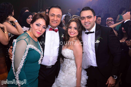 	العروسان ووالدا العريس -اليوم السابع -5 -2015