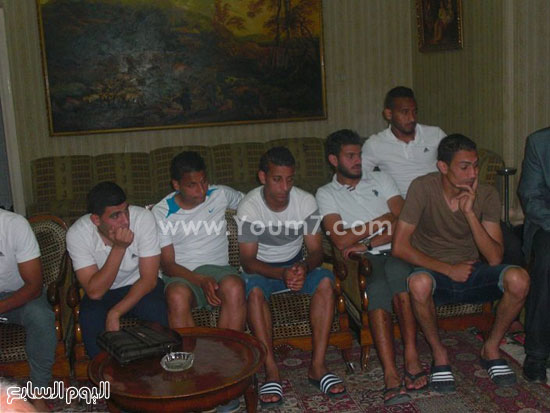 جانب من اجتماع رئيس المحلة مع اللاعبين قبل الترقى -اليوم السابع -5 -2015