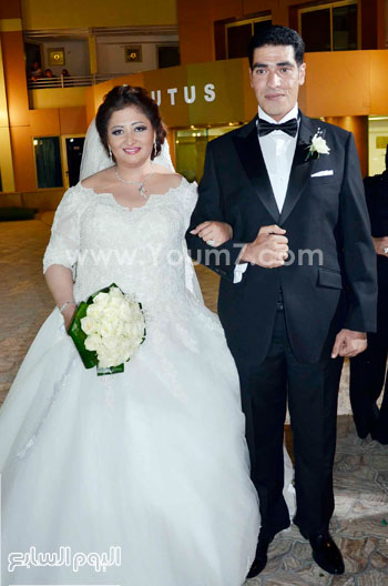العروسان وشقيق العروس يوسف أمين زيزى -اليوم السابع -5 -2015