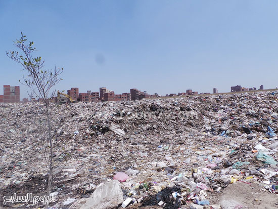 مئات الأطنان من القمامة المتراكمة بالمحلة قبل زيارة رئيس الوزراء -اليوم السابع -5 -2015