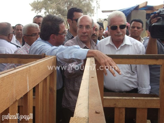 وزير الزرعة والمحافظ  يتفقد مزرعة ابو كلام  -اليوم السابع -5 -2015