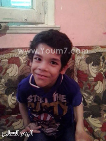الطفل محمد يحلم أن يسير كبقية الأطفال -اليوم السابع -5 -2015