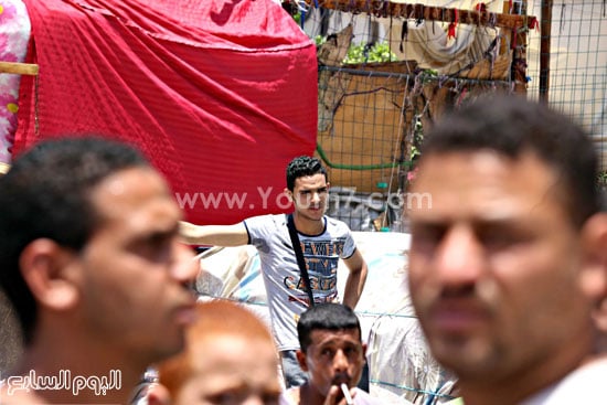 	الحزن يخيم على البائعين بسبب إزالة الأكشاك المخالفة -اليوم السابع -5 -2015
