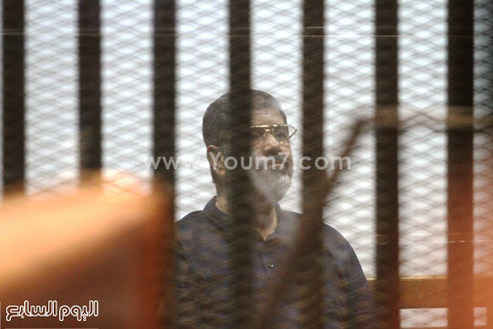  مرسى ينصت إلى ما يدور بالجلسة -اليوم السابع -5 -2015