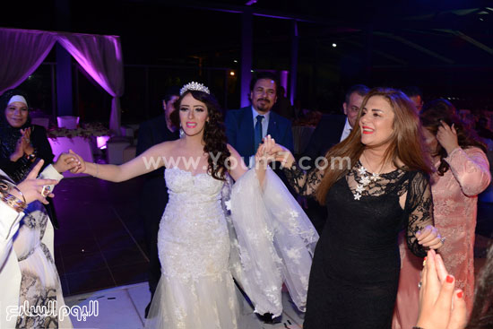 	رانيا محمود ياسين والعروس رانيا -اليوم السابع -5 -2015
