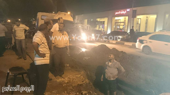  رئيس الشركة يتابع إصلاح العطل  -اليوم السابع -5 -2015