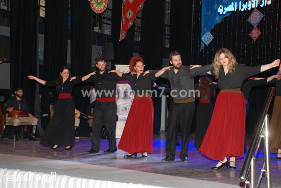 فرقة كريتونوس تقدم رقصة زوربا اليونانى -اليوم السابع -5 -2015