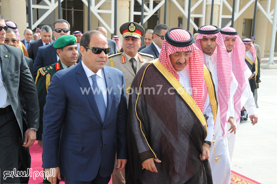 	الأمير محمد بن نايف ولى العهد السعودى يودع الرئيس السيسى فى مطار الرياض  -اليوم السابع -5 -2015