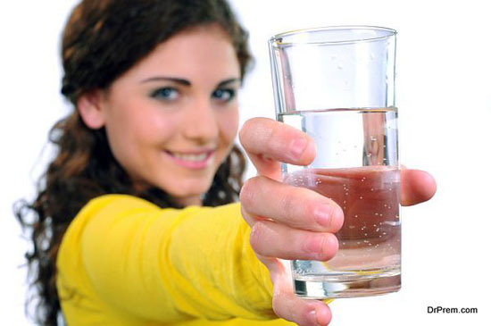  شرب الكثير من الماء يخلصك من شهوة الطعام -اليوم السابع -5 -2015