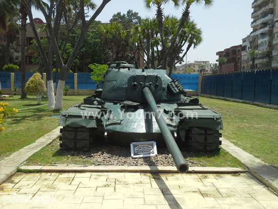 دبابة أثرية بمتحف بورسعيد الحربى -اليوم السابع -5 -2015