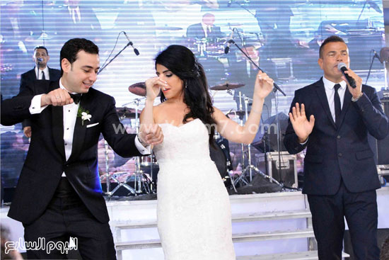 رقصة العروسين مع عمرو دياب -اليوم السابع -5 -2015