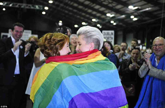 مثليون  يحتفلون على طريقتهم الخاصة -اليوم السابع -5 -2015