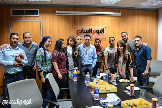 مع الزملاء بعد انتهاء الندوة  -اليوم السابع -5 -2015